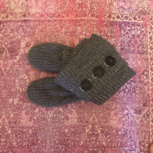 Ugg button boots - Picture 5 of 5